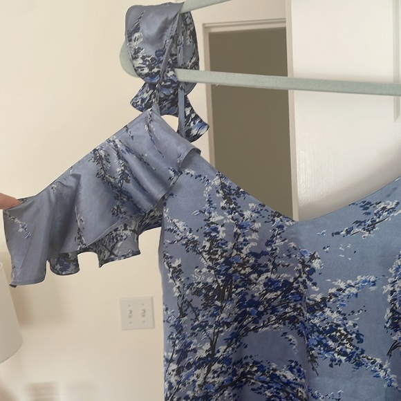 Wayf off the shoulder dress size small - Picture 2 of 4